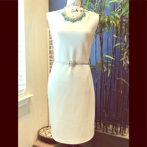 Elegant White Sleeveless Dress